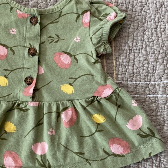 ✨4/$20✨ Carter's floral oversized top / dress (6-9 months) - Picture 4 of 8